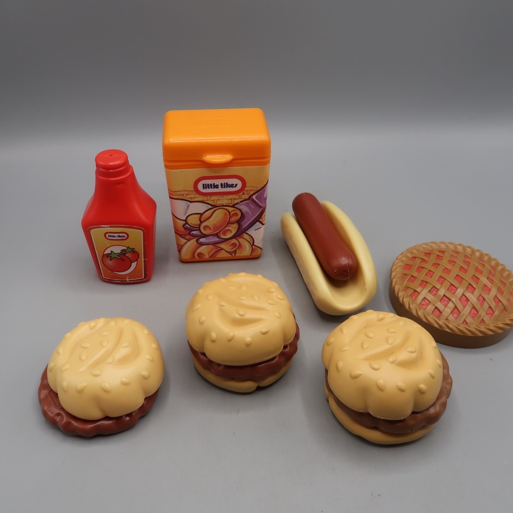 Little Tikes Play Food Lot includes Hot Dog Buns Hamburgers Buns Mac & Cheese